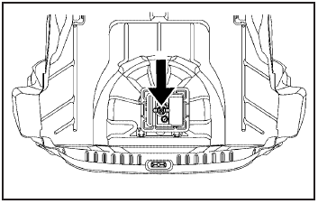 3. Turn the retainer clockwise and remove the tire